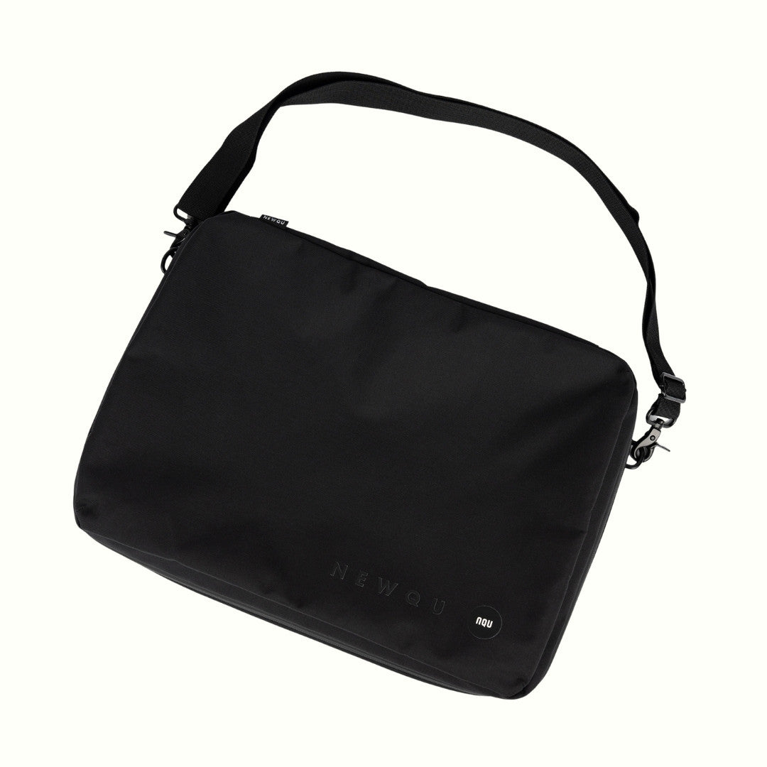 One bag. Two ways to wear it.