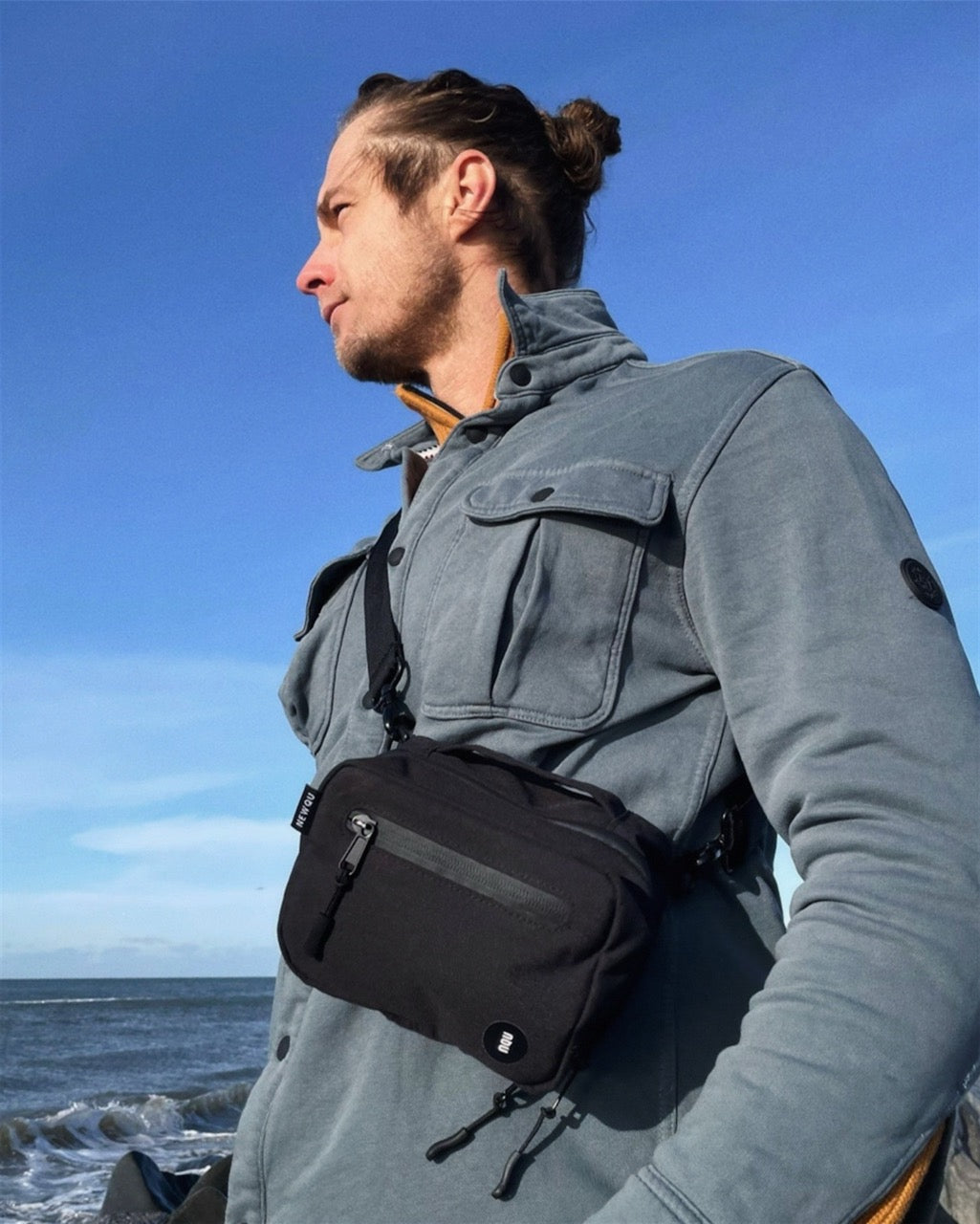 NQ1 Modularer Rucksack am Bahnhof getragen